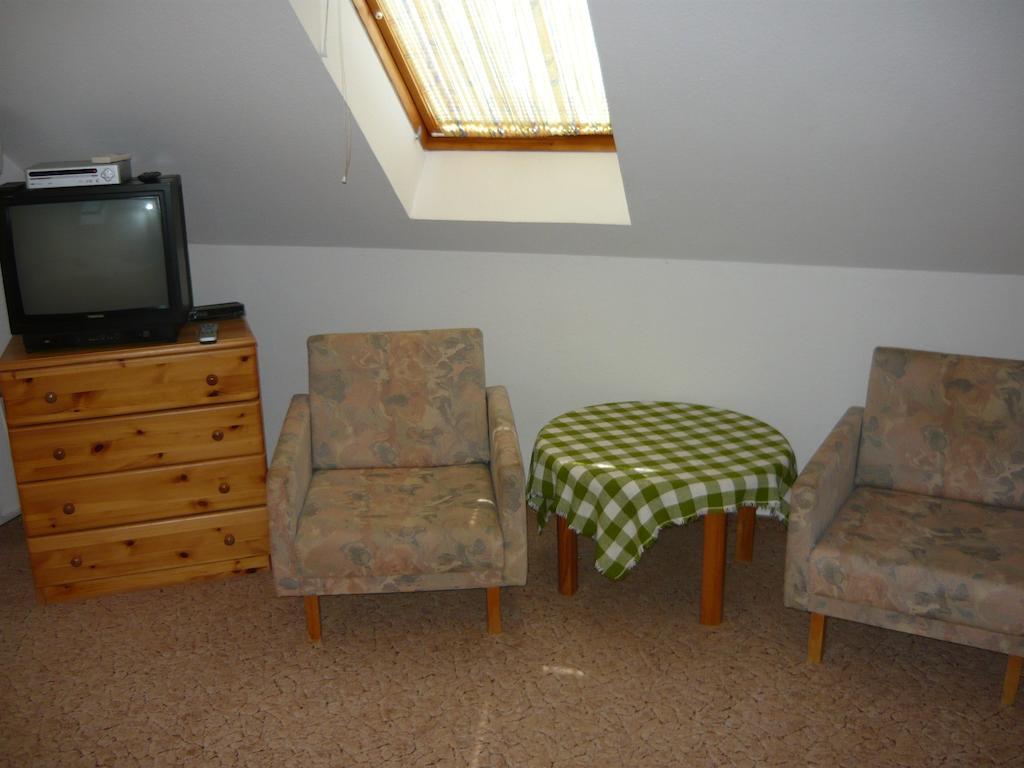 Appartement Kaman Pince à Alsópáhok Chambre photo