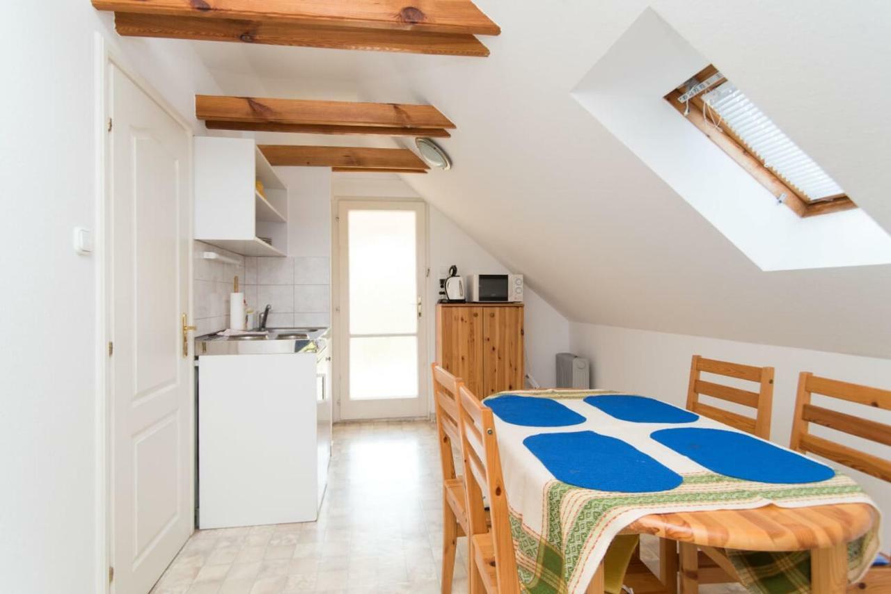 Appartement Kaman Pince à Alsópáhok Extérieur photo